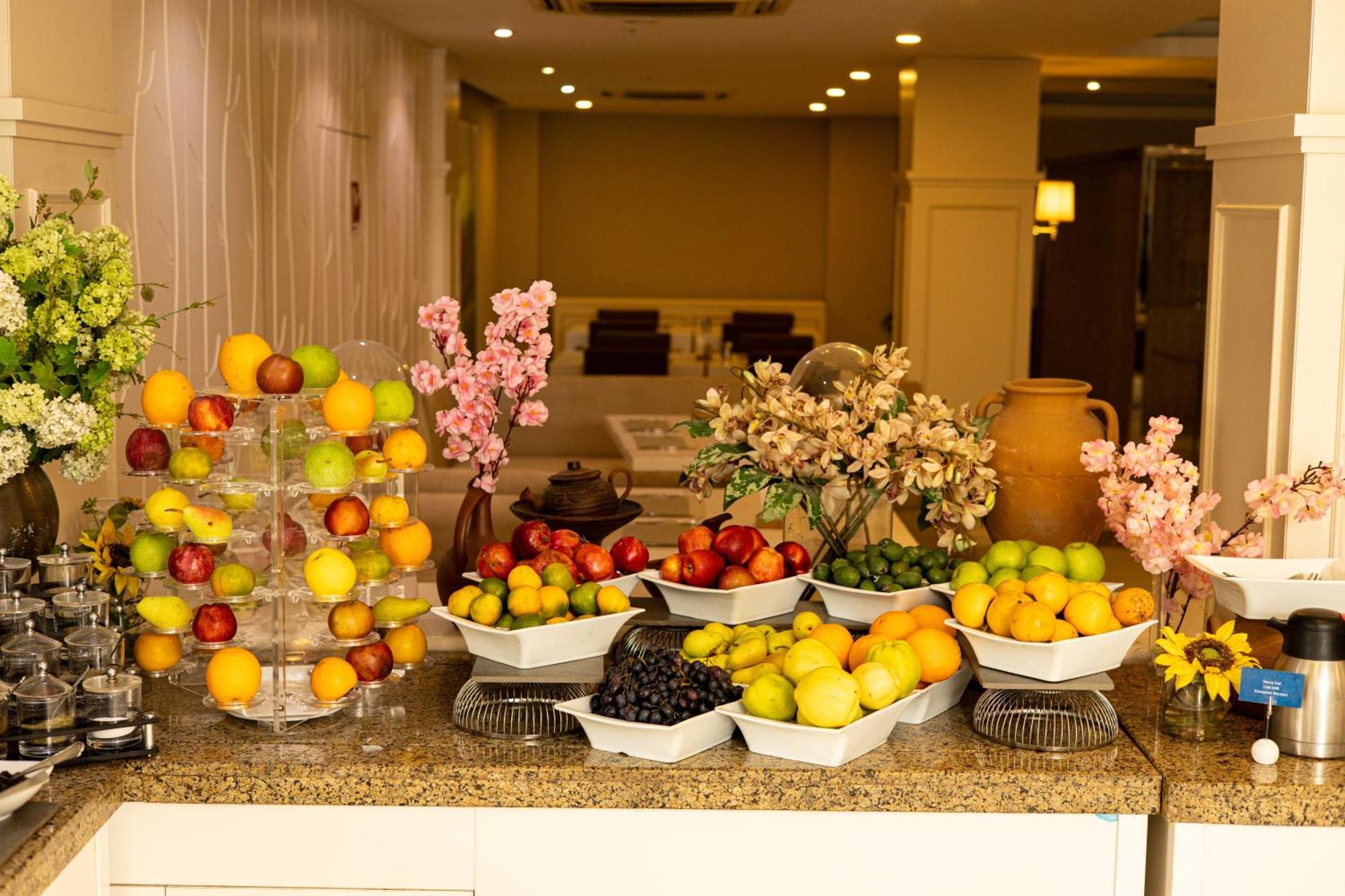 Qafqaz Sahil Hotel Баку Екстериор снимка